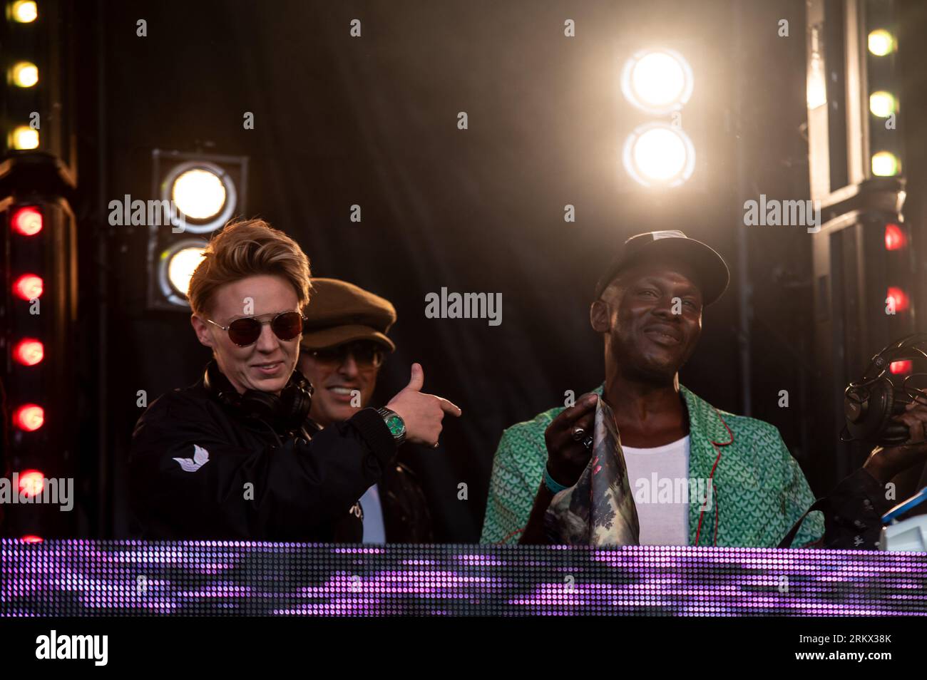 London, Vereinigtes Königreich. 25. August 2023. Gary Powell und Carl Barat von den Libertines, La Roux und Jamie Reynolds (Klaxons) unterhalten das Publikum auf dem All Points Festival in East London. Cristina Massei/Alamy Live News Stockfoto