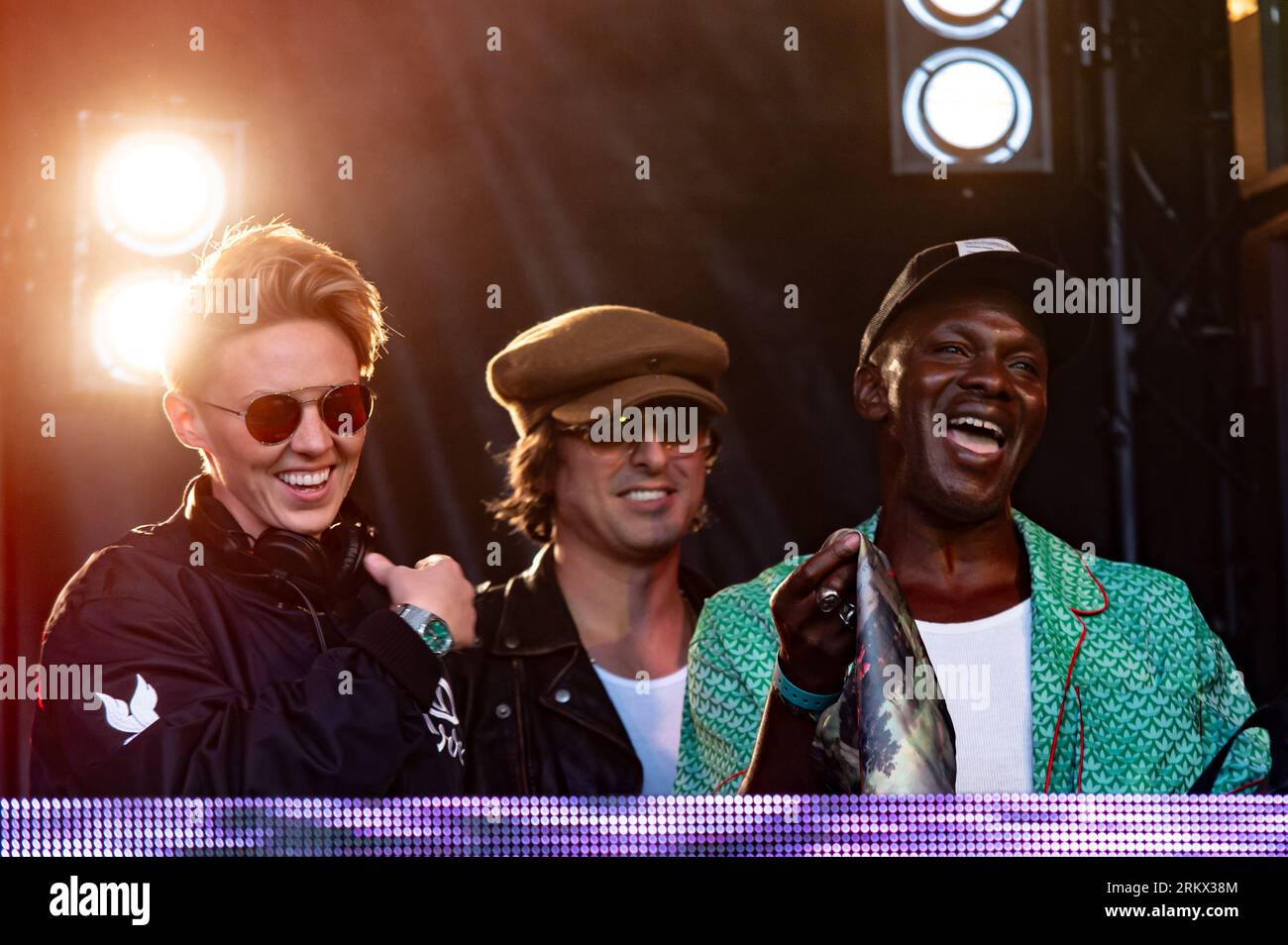 London, Vereinigtes Königreich. 25. August 2023. Gary Powell und Carl Barat von den Libertines, La Roux und Jamie Reynolds (Klaxons) unterhalten das Publikum auf dem All Points Festival in East London. Cristina Massei/Alamy Live News Stockfoto