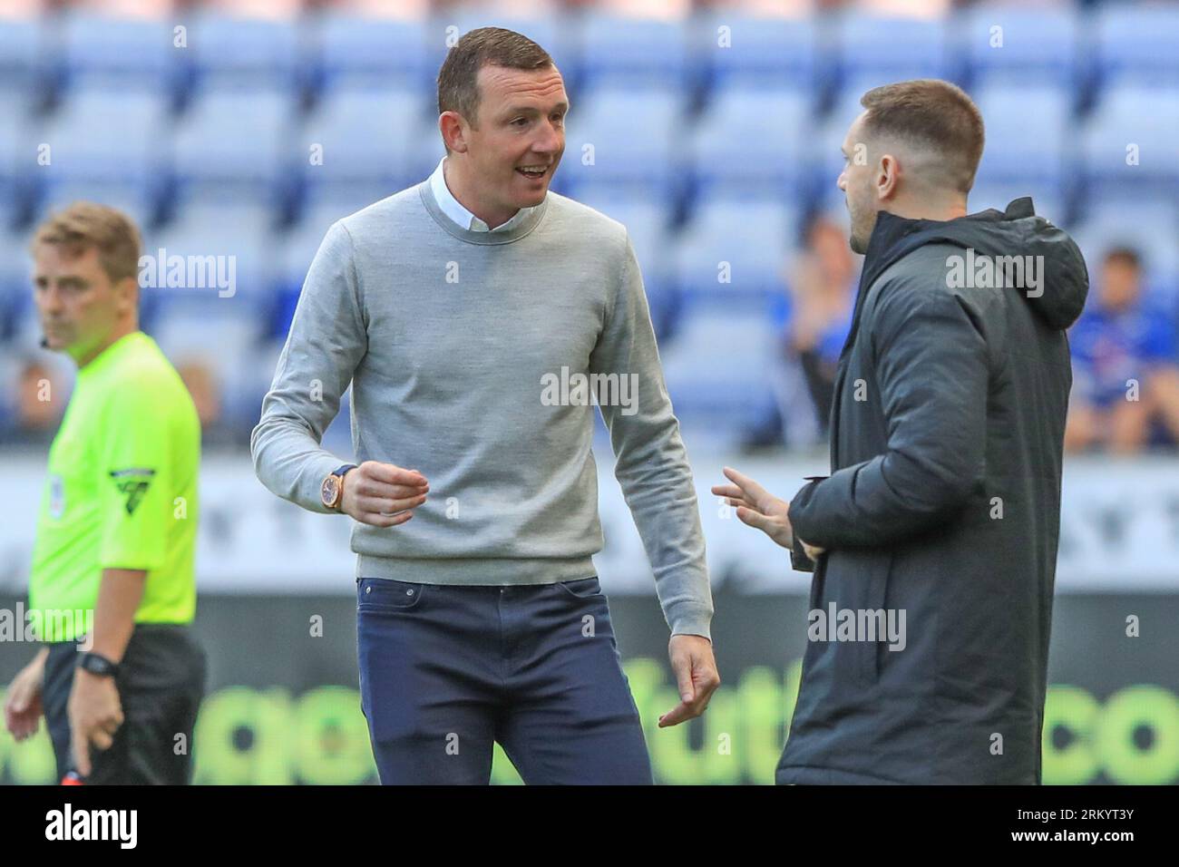 Neill Collins Cheftrainer von Barnsley reagiert, nachdem Nicky Cadden ...