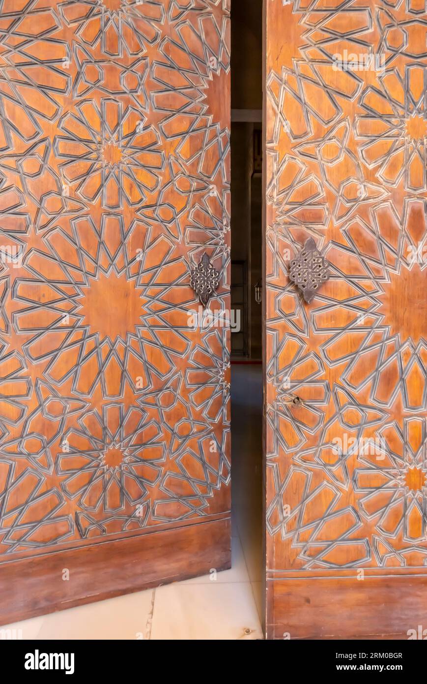Türen in der Al Fateh Grand Moschee, Tür in der Al Fateh Grand Moschee Bahrain. Die Türmoschee Bahrain wurde geöffnet Stockfoto
