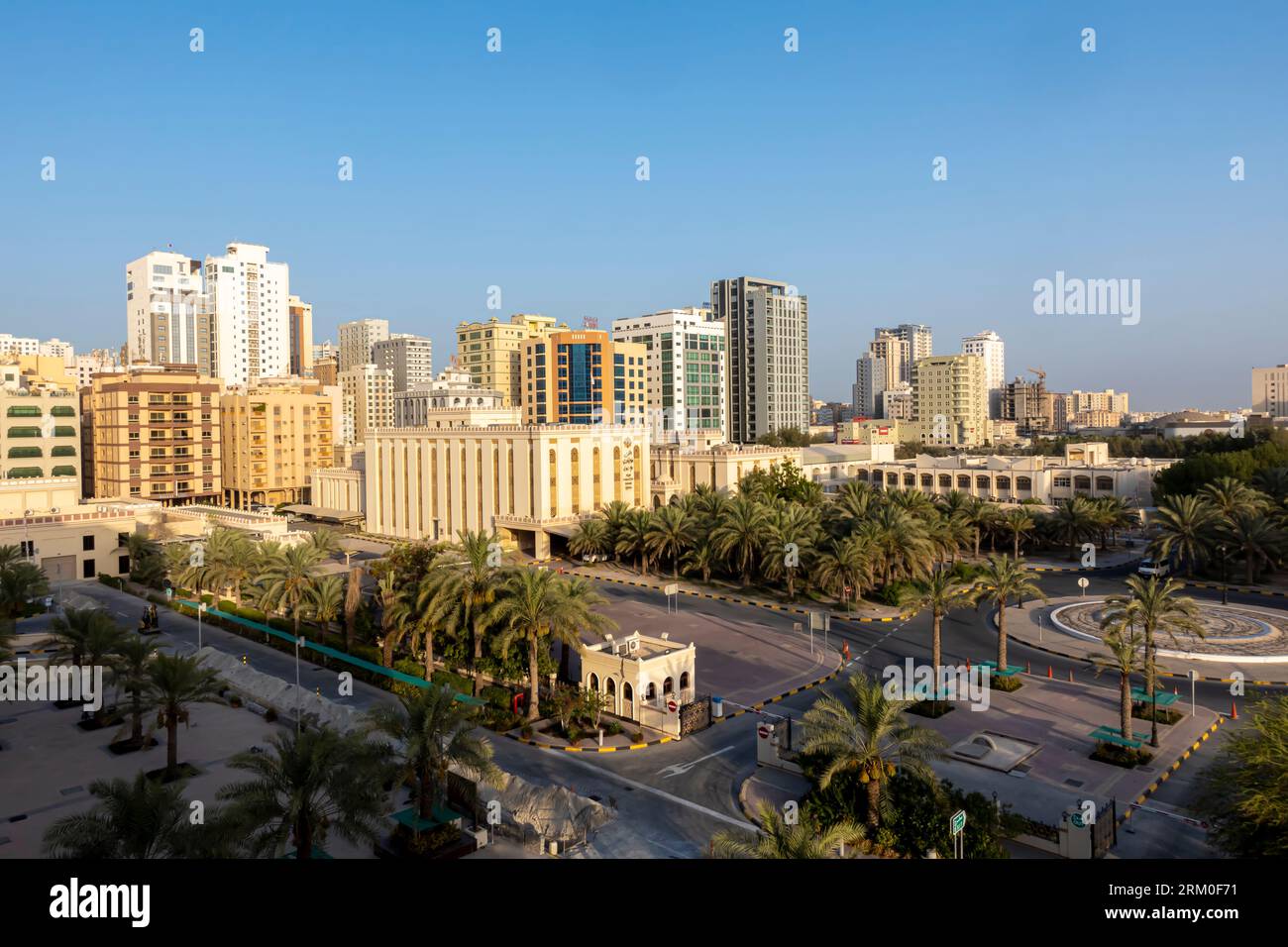 Das Gebäude des Obersten Rates für islamische Angelegenheiten - Regierungsbüro in Manama, Bahrain Stockfoto