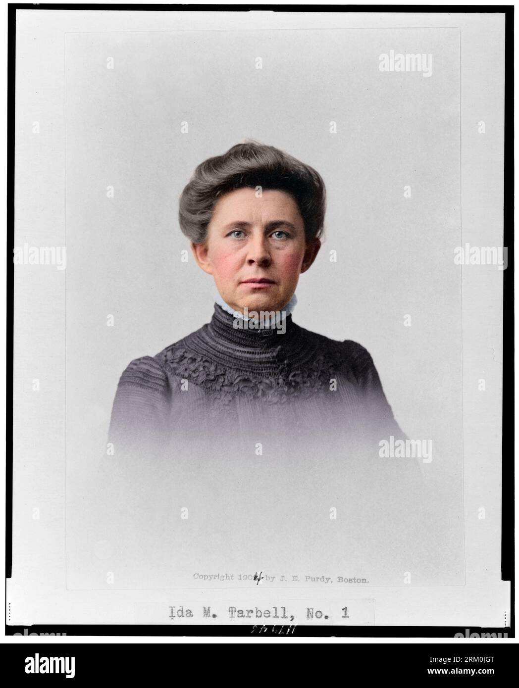 Ida M. Tarbell, Kopf-und-Schulter-Porträt, nach vorne gerichtet. c1904. Stockfoto