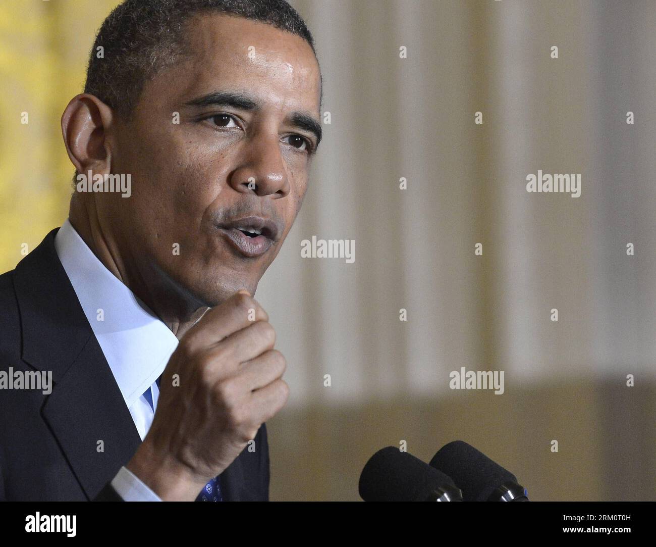 Bildnummer: 59468038 Datum: 02.04.2013 Copyright: imago/Xinhua (130402) -- WASHINGTON D.C., 2. April 2013 (Xinhua) -- US-Präsident Barack Obama nimmt an der Ankündigung der BRAIN-Initiative (Brain Research through Advancing innovative Neurotechnologies) der Regierung Teil, die am 2. April 2013 im East Room des Weißen Hauses in Washington D.C., der Hauptstadt der Vereinigten Staaten, stattfindet. Die Initiative soll das Verständnis des menschlichen Geistes revolutionieren und soll Forschern schließlich helfen, neue Wege zur Behandlung, Heilung und sogar Vorbeugung von Hirnerkrankungen zu finden. (Xinhua/Zhang Jun) US-WAS Stockfoto