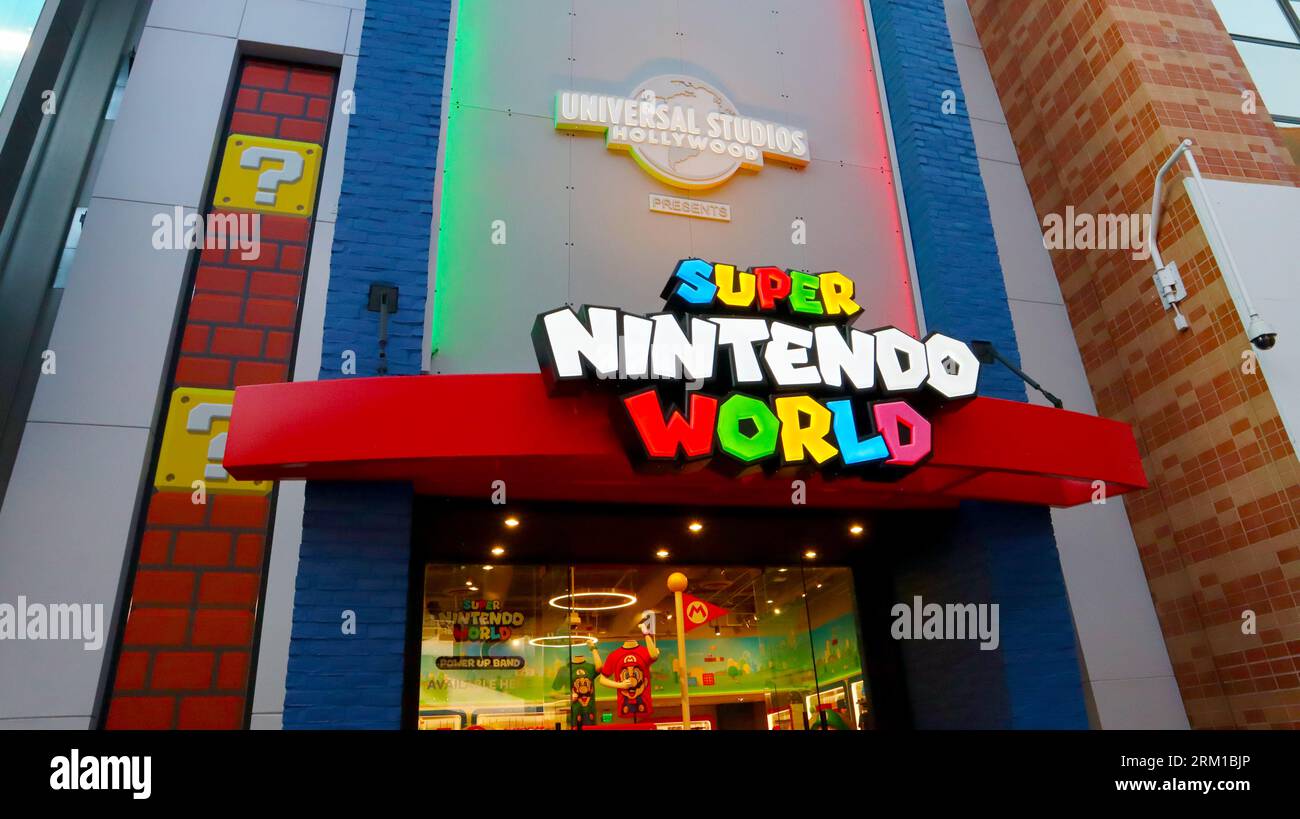 UNIVERSAL CITY Hollywood, Kalifornien: SUPER NINTENDO WORLD STORE auf CityWalk in den Universal Studios Hollywood Stockfoto