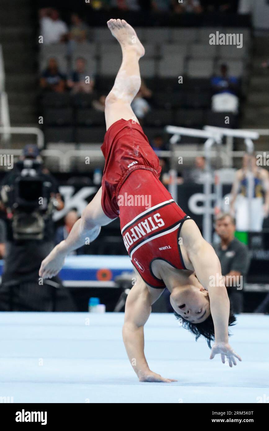 August 26, 2023, SAN JOSE, CALIFORNIA, USA: Asher Hong (48), mens all-around champion competes in the floor exercise at the 2023 Xfinity U.S. Gymnastics Championships at the SAP Center in San Jose, California on Saturdayday, August 26, 2023 (Cal Sport Media via AP Images) Stockfoto
