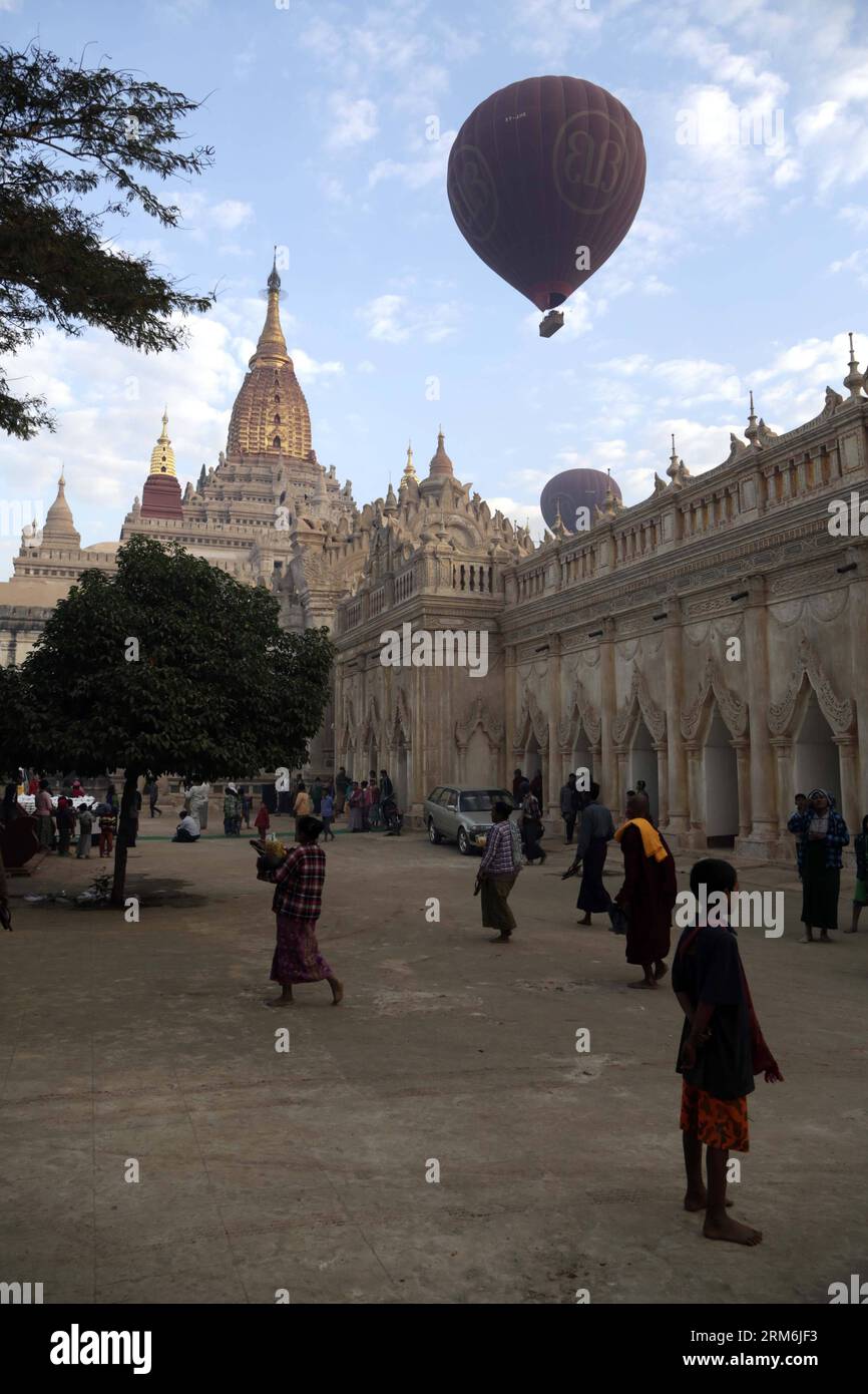 (140116) -- MANDALAY, (Xinhua) -- Foto aufgenommen am 15. Januar 2014 zeigt die Ananda-Pagode während des Ananda-Pagode-Festivals in Bagan in der Region Mandalay, Myanmar. (Xinhua/U Aung) MYANMAR-MANDALAY-ANANDA PAGODA FESTIVAL PUBLICATIONXNOTXINXCHN Mandalay XINHUA Foto aufgenommen AM 15. Januar 2014 zeigt die Ananda Pagoda während des Ananda Pagoda Festivals in Bagan in der Mandalay Region Myanmar XINHUA U Aung Myanmar Mandalay Ananda Pagoda Festival PUNOBLICTINxCHN Stockfoto