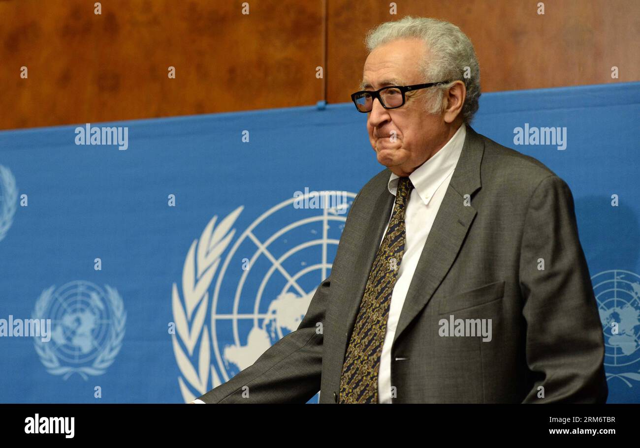 (140128) -- GENF, 25. Januar 2014 (Xinhua) -- Lakhdar Brahimi, gemeinsamer Sondergesandter der Vereinten Nationen und der Arabischen Liga, nimmt am 28. Januar 2014 an einer Pressekonferenz in Genf Teil. Die gemeinsamen Sitzungen zwischen den Delegationen der syrischen Regierung und der Opposition haben bisher keinen Durchbruch erzielt, sagte der UN-Vermittler am Dienstag. (Xinhua/Wang Siwei) SCHWEIZ-GENF-SYRISCHE FRIEDENSGESPRÄCHE-BRAHIMI PUBLICATIONxNOTxINxCHN Genf Jan 25 2014 XINHUA Lakhdar Brahimi gemeinsamer Sondergesandter der Vereinten Nationen und der Arabischen Liga nimmt an einer Pressekonferenz AM 28 2014. Januar in Genf Teil Stockfoto