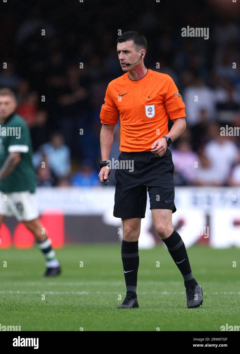 Peterborough, Großbritannien. 26. August 2023. Schiedsrichter Lewis Smith beim Spiel Peterborough United gegen Derby County EFL One im Weston Homes Stadium in Peterborough, Cambridgeshire, am 26. August 2023. Dank: Paul Marriott/Alamy Live News Stockfoto