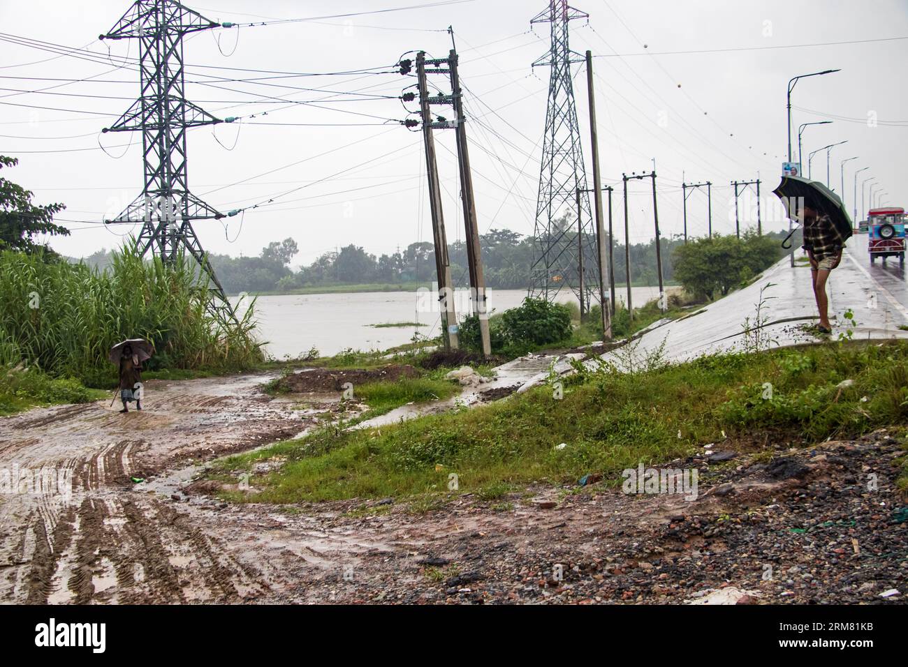 Regentag-Straßenfotografie, aufgenommen am 14. September 2022, aus Ruhitpur, Bangladesch Stockfoto