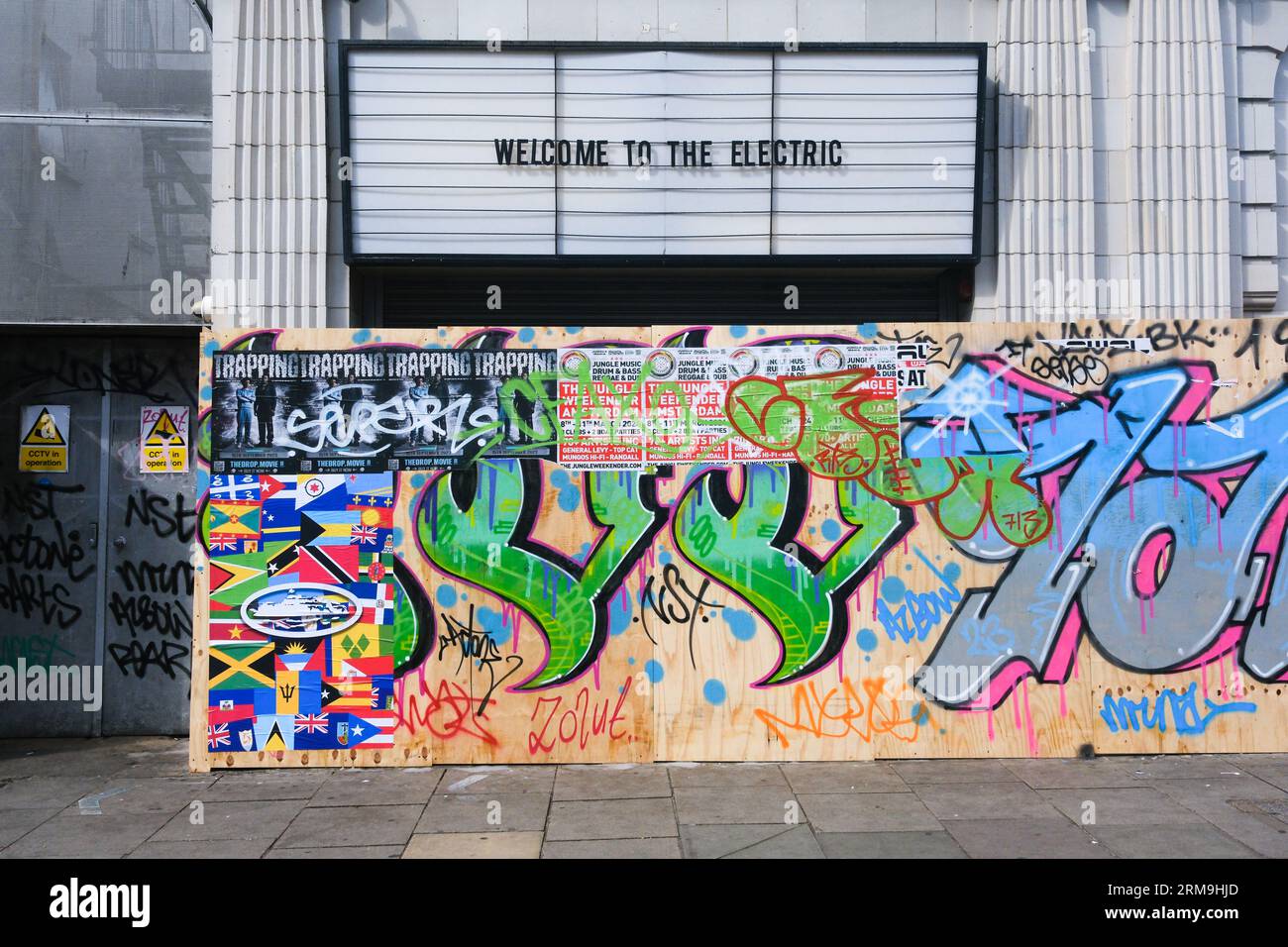 Notting Hill, London, Großbritannien. August 2023 27. Am Sonntag findet die Kinderparade am Karneval in Notting Hill statt. Quelle: Matthew Chattle/Alamy Live News Stockfoto