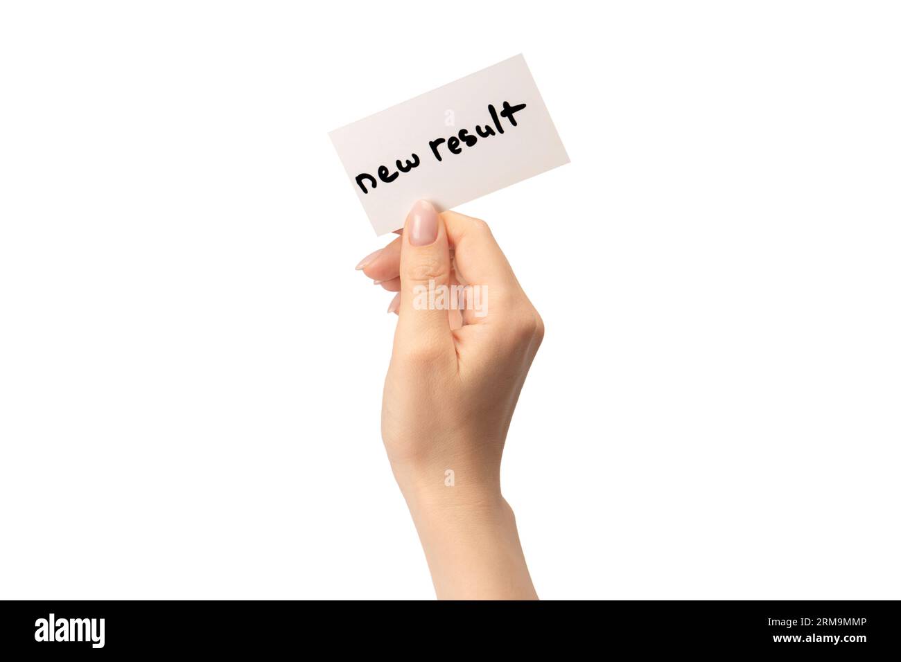 Neue Denkweise - neuer Ergebnistext auf einer Karte in einer Frauenhand isoliert auf weißem Hintergrund. Stockfoto