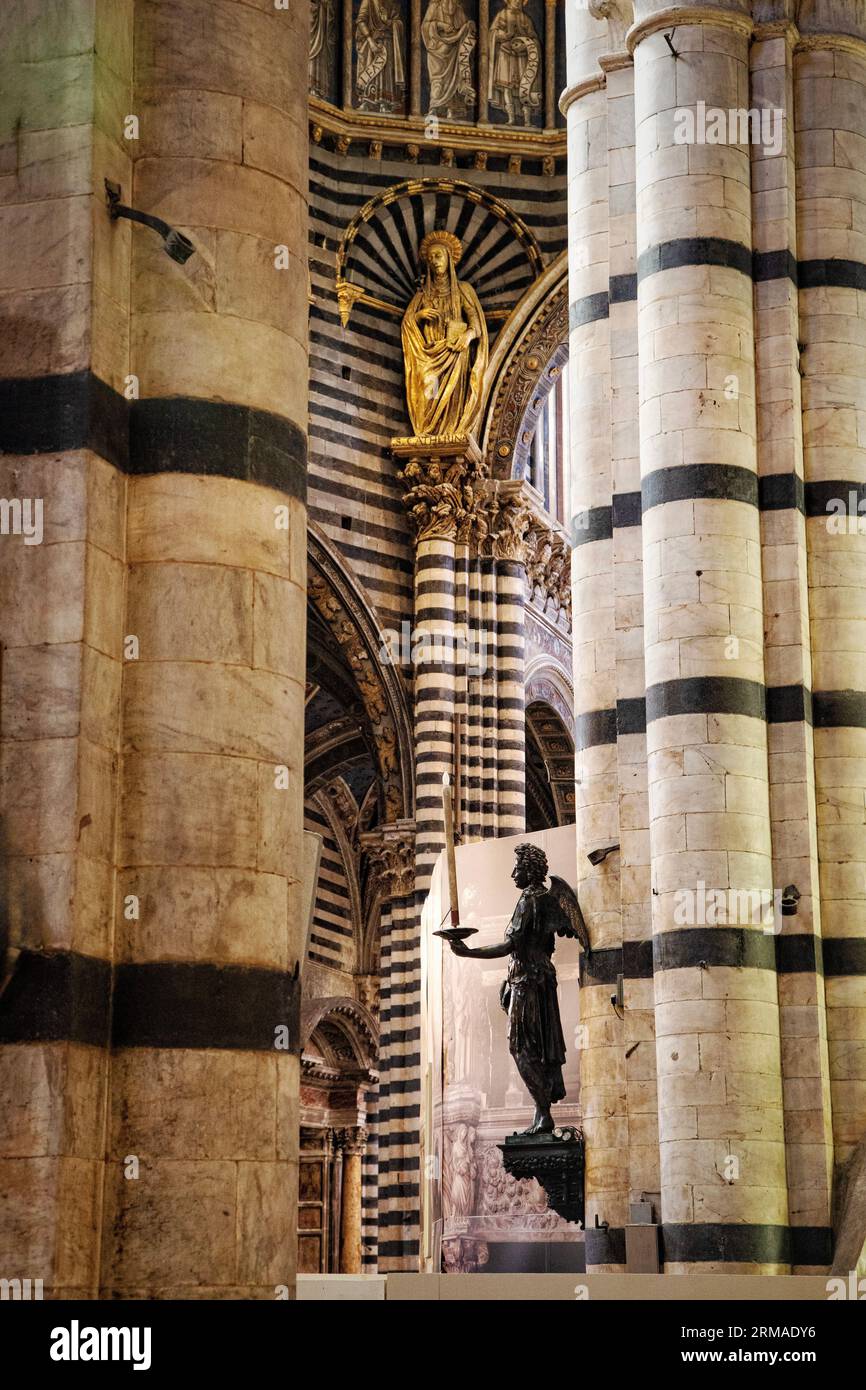 Die Inneneinrichtung der Kathedrale von Sienna oder der Kathedrale Santa Maria Assunta in Siena, Italien. Stockfoto