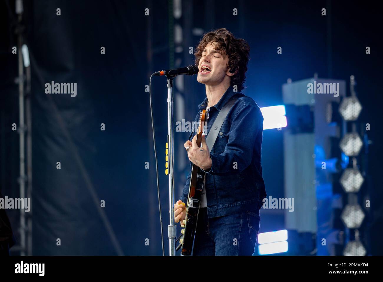 Leeds, Großbritannien. Sonntag, den 27. August 2023 Elijah Hewson, der Inhalator beim Leeds Festival 2023 im Bramham Park auftrat © Jason Richardson / Alamy Live News Stockfoto