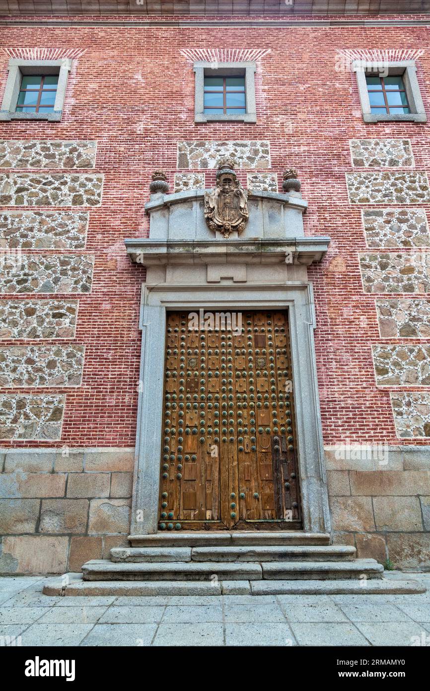 Wunderschönes Gebäude im jüdischen Viertel der Altstadt in Toledo, Spanien. Toledo hat eine reiche jüdische Tradition mit vielen historischen Gebäuden dieser Zeit Stockfoto