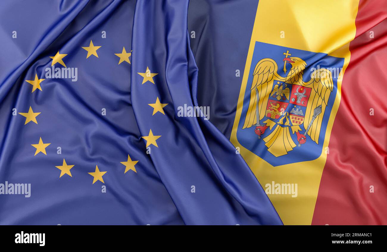 Geraffte Flaggen der Europäischen Union und Rumäniens (mit Wappen). 3D-Rendering Stockfoto