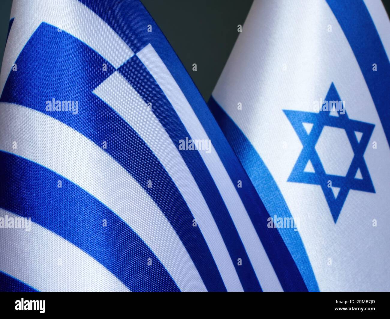 Neben den Flaggen Griechenlands und Israels. Stockfoto