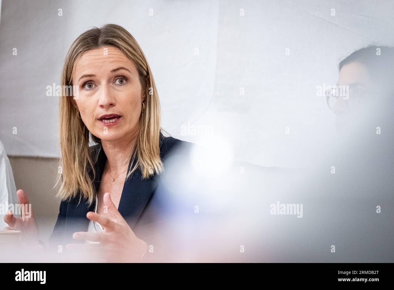 Die französische Ministerin für die Gleichstellung von Frauen und Männern und die Bekämpfung von Diskriminierung, Berangere Couillard, war in Lyon, um an dem Gipfel teilzunehmen Stockfoto