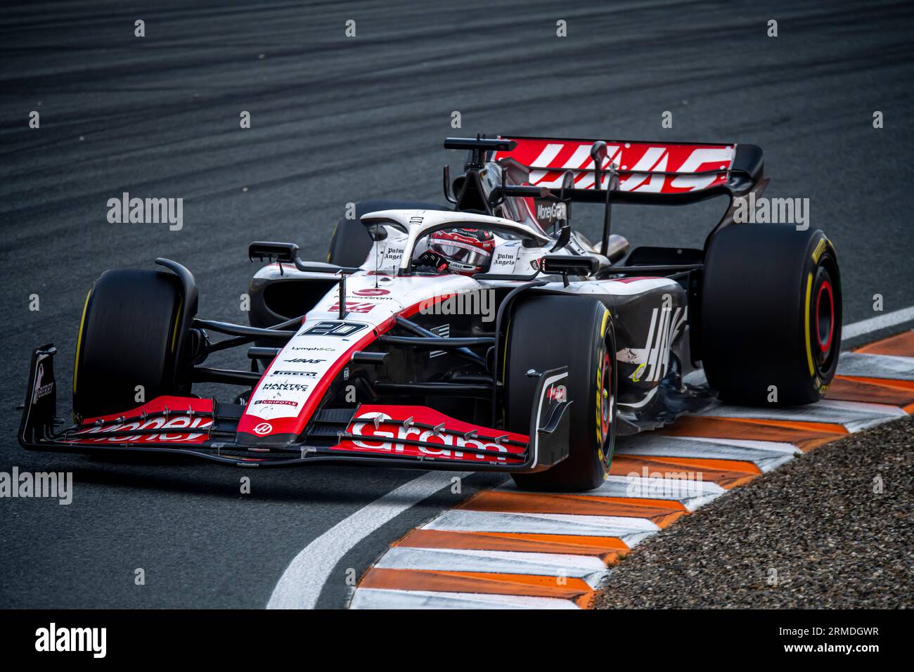 Zandvoort, Niederlande, August 27, Kevin Magnussen aus Dänemark tritt für Haas F1 an. Renntag, 14. Runde der Formel-1-Meisterschaft 2023. Quelle: Michael Potts/Alamy Live News Stockfoto