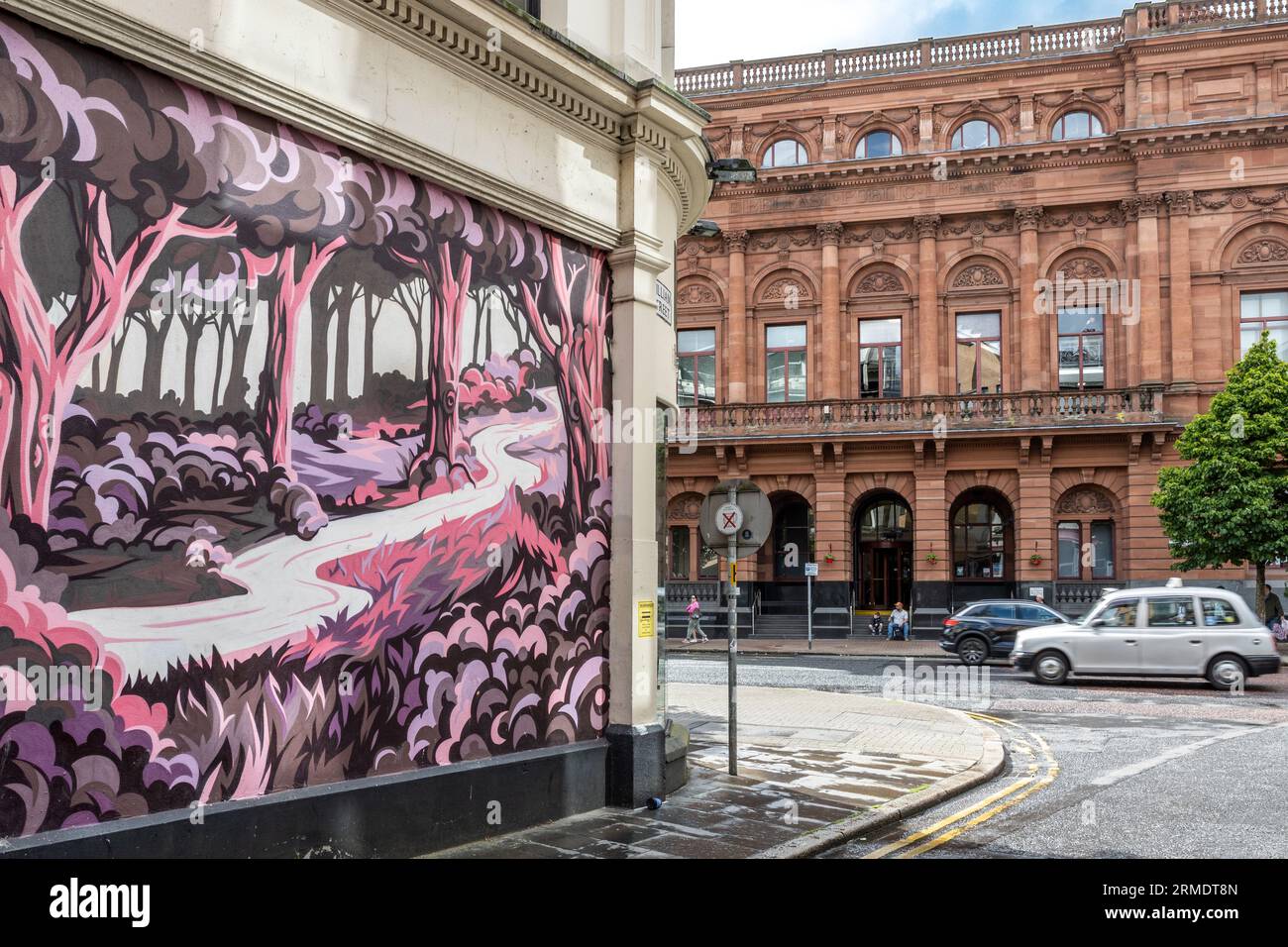 Night Forrest – Hicks 54 (2013), William Street, Street Art, Belfast Central Library, Belfast, Nordirland, Vereinigtes Königreich Stockfoto