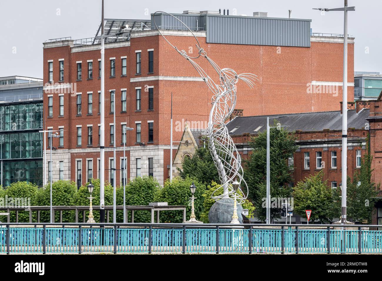 Belfast's Beacon of Hope von Lagan Weir Footbridge, Belfast, Nordirland, Großbritannien Stockfoto