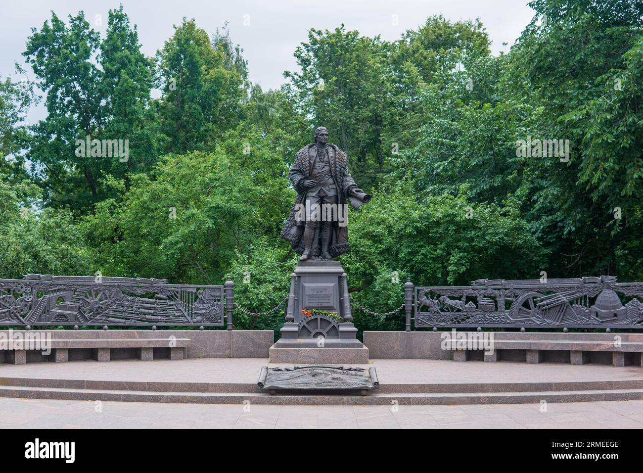 Petrosawodsk, Russland - 30. Juli 2023: Denkmal des schottischen Industriellen Charles Gascoigne Stockfoto