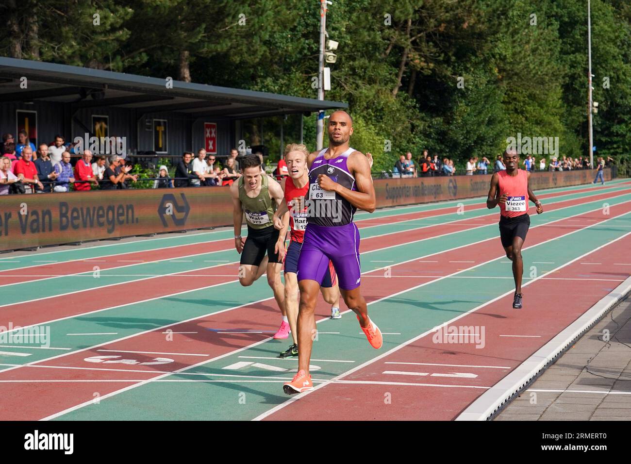 BREDA, NIEDERLANDE - JULI 28: Ryan Clarke aus den Niederlanden nimmt am 1. Tag der niederländischen Leichtathletik-Meisterschaften am 28. Juli 2023 in Breda, Niederlande, am AV Sprint in 800 Metern Teil. (Foto: Joris Verwijst/BSR Agency) Stockfoto