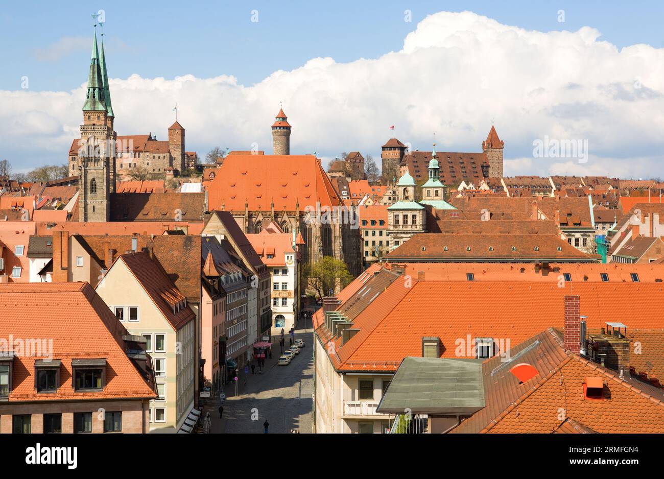 Blick aus der Vogelperspektive auf Nürnberger Dächer. Bayern, Deutschland Stockfoto