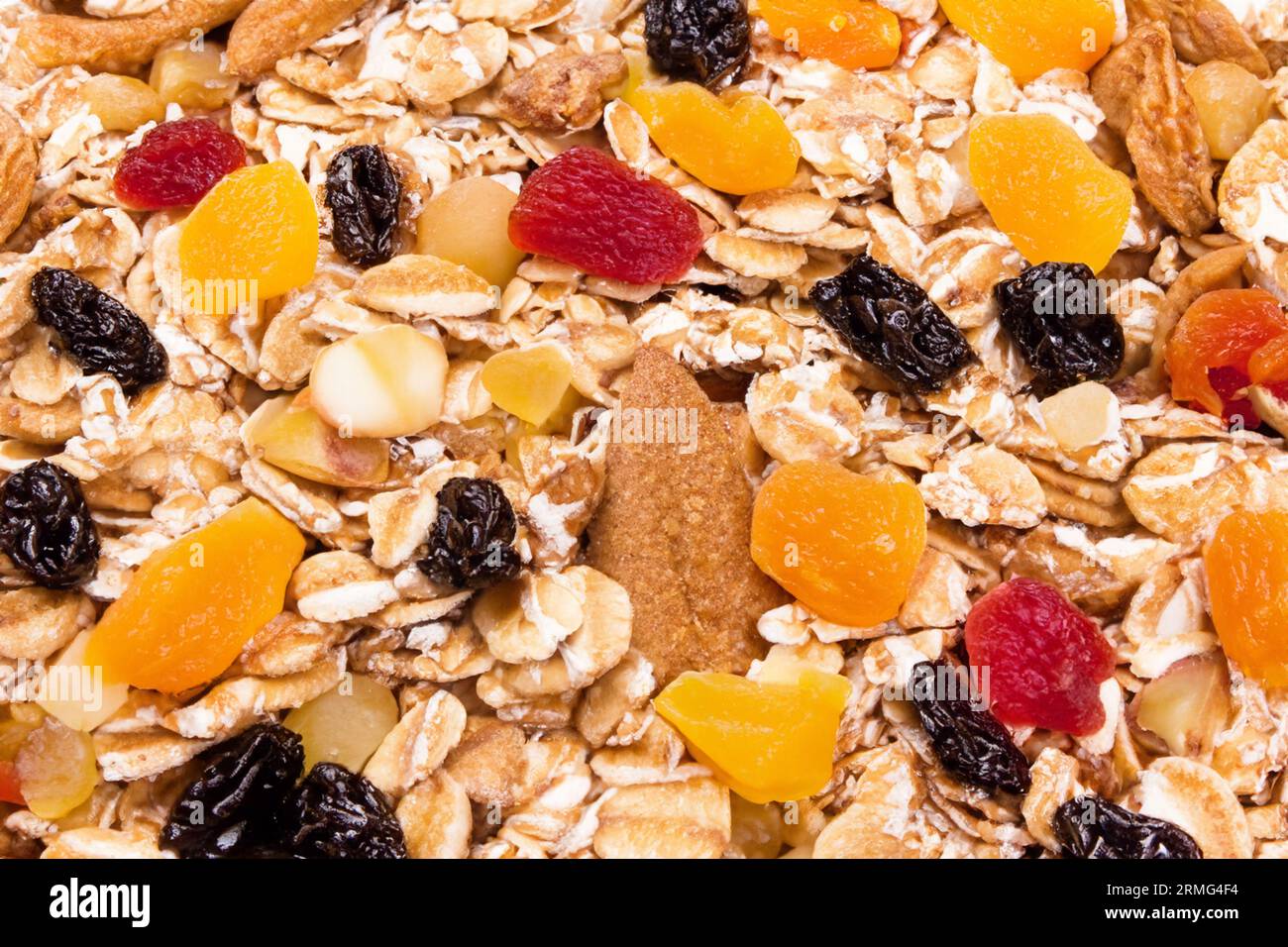 Getrocknetes Obst und Müsli zum Frühstück Stockfoto
