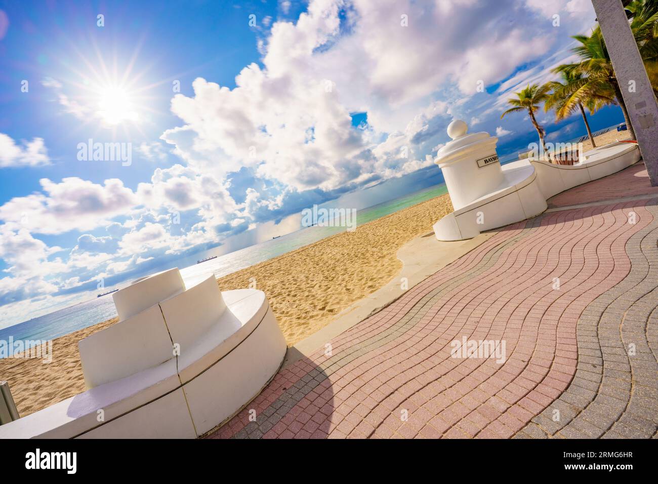 Niederländisches Neigungswinkelfoto Fort Lauderdale Beach FL Stockfoto