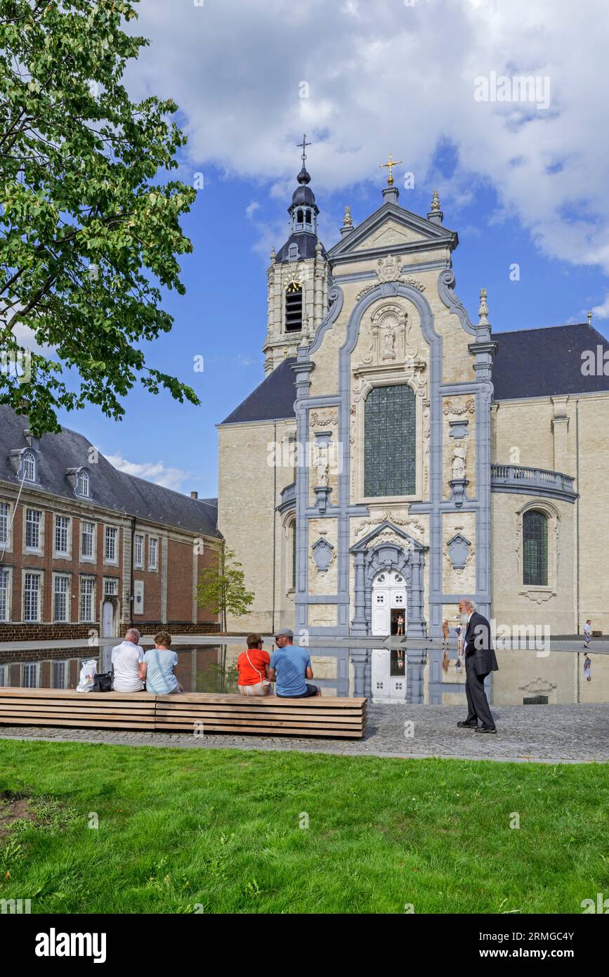 Abtthaus und Barockkirche aus dem 17. Jahrhundert der Prämonstratensischen Abtei Averbode in Scherpenheuvel-Zichem, Flämisch-Brabant, Flandern, Belgien Stockfoto