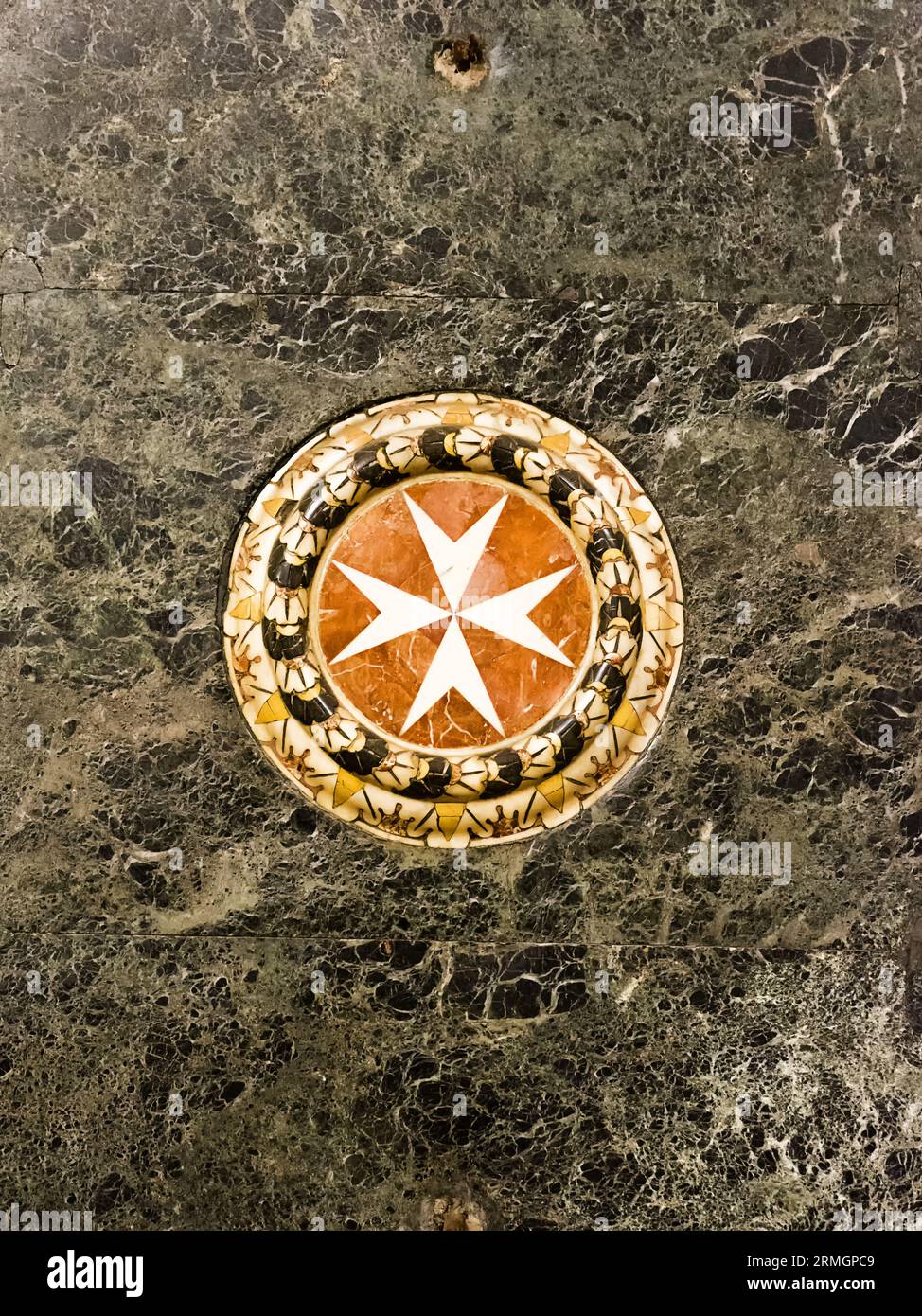 8 spitzes maltesisches Marmorkreuz Stockfoto