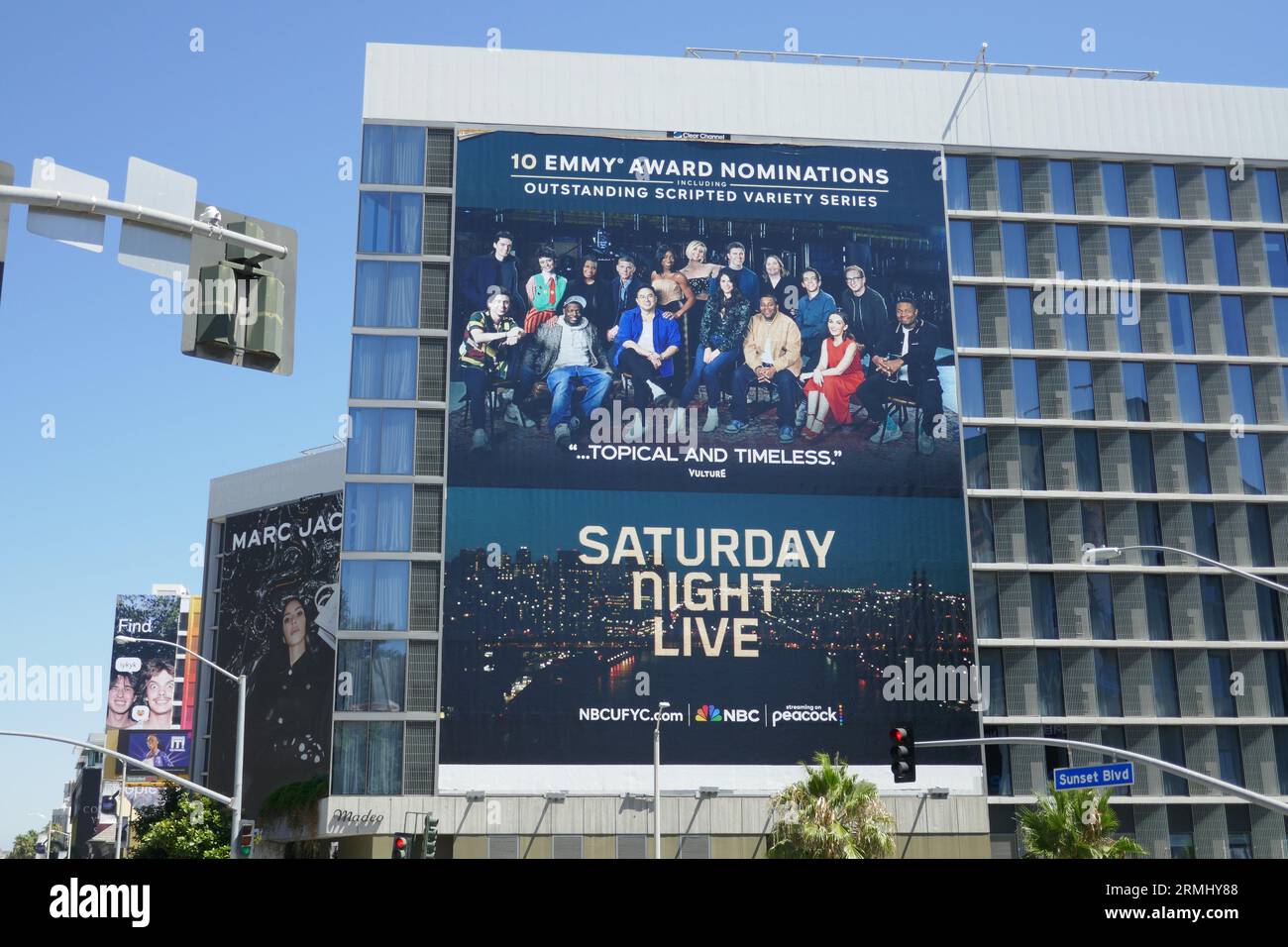 Los Angeles, Kalifornien, USA 28. August 2023 SNL Saturday Night Live FYC Emmy Billboard auf Sunset Blvd am 28. August 2023 in Los Angeles, Kalifornien, USA. Foto von Barry King/Alamy Stock Photo Stockfoto