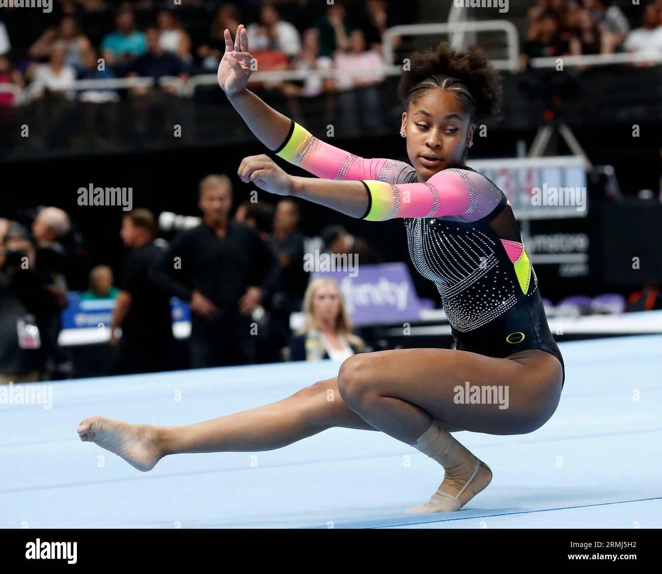 San Jose, Kalifornien, USA. 27. August 2023. Skye Blakely (219) nimmt am Sonntag, den 27. August 2023, an den Xfinity U.S. Gymnastics Championships im SAP Center in San Jose, Kalifornien, Teil 2023 (Bild: © David G. McIntyre/ZUMA Press Wire). NUR REDAKTIONELLE VERWENDUNG! Nicht für kommerzielle ZWECKE! Stockfoto
