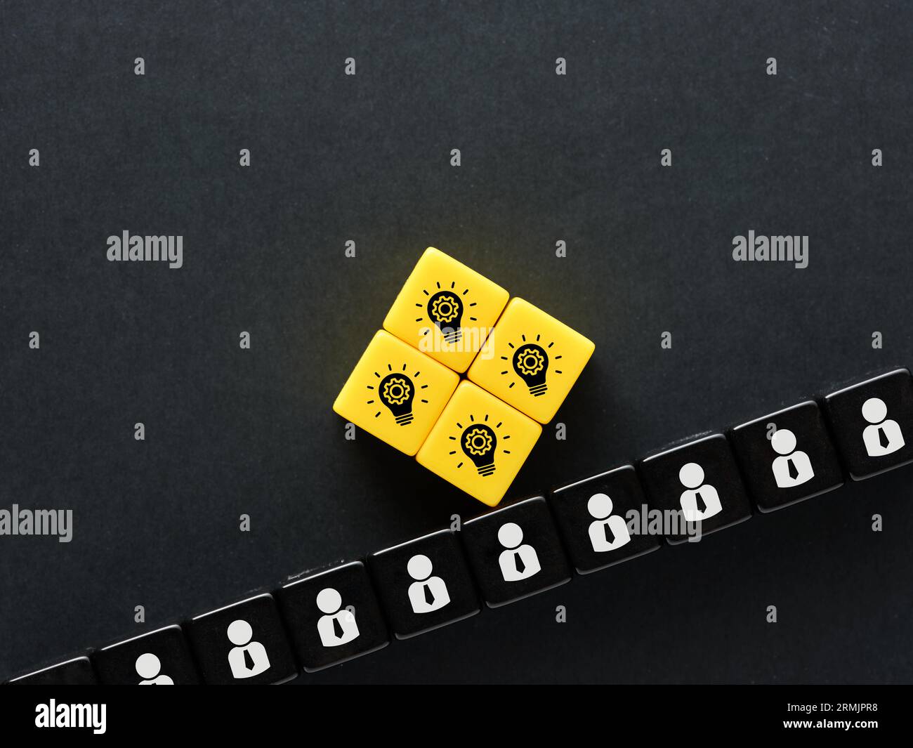 Mitarbeiter mit den besten kreativen Ideen. Produktives und kreatives Teammitglied. Teamarbeit, Brainstorming und Kreativität. Stockfoto