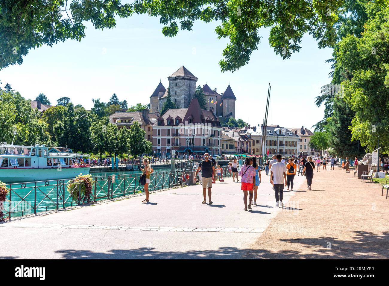 Musée-Château d'Annecy vom Quai Napoléon III, Vieille Ville, Annecy, Haute-Savoie, Auvergne-Rhône-Alpes, Frankreich Stockfoto