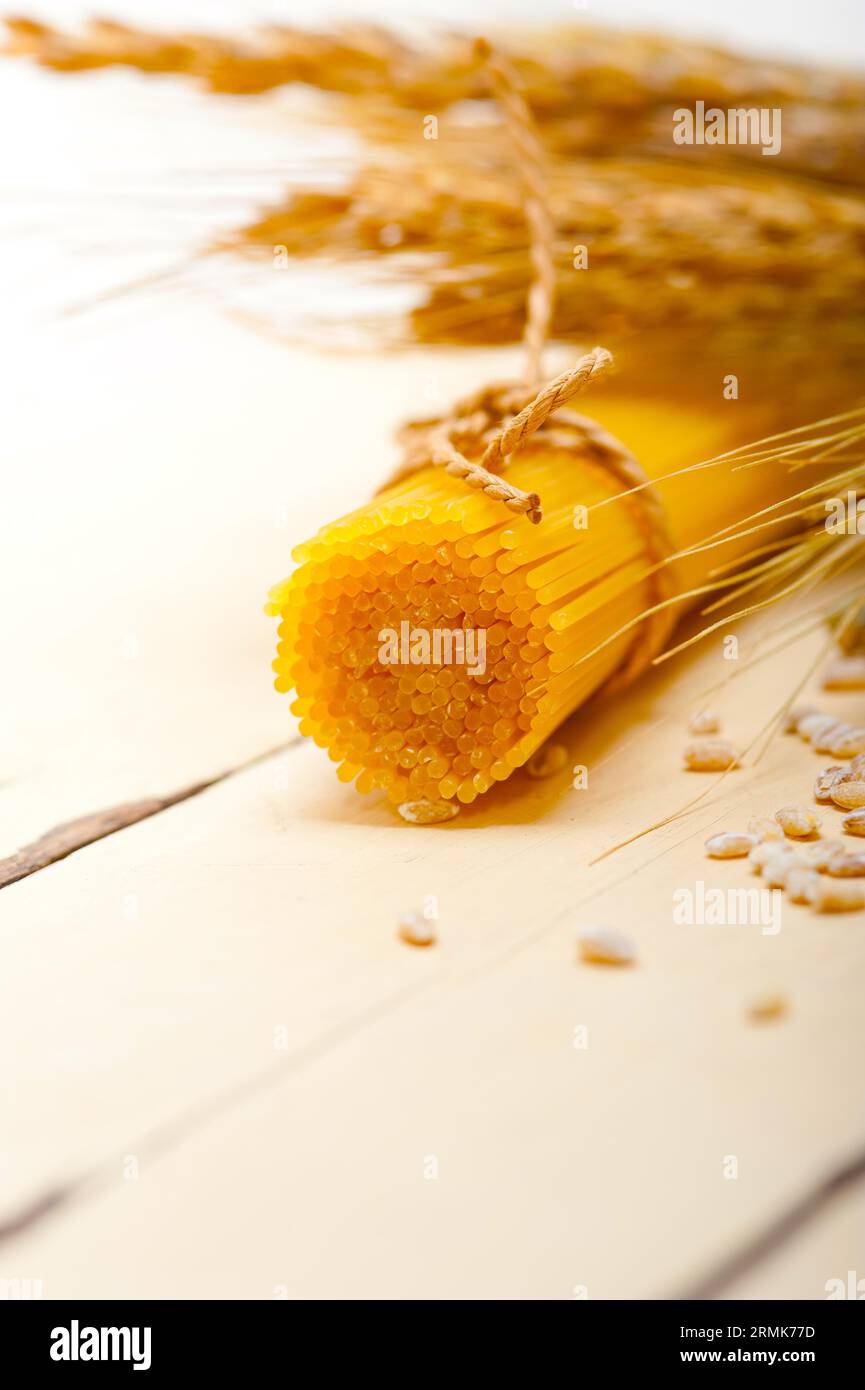 Bio Rohe italienische Pasta und Hartweizen Getreide Ernte Stockfoto