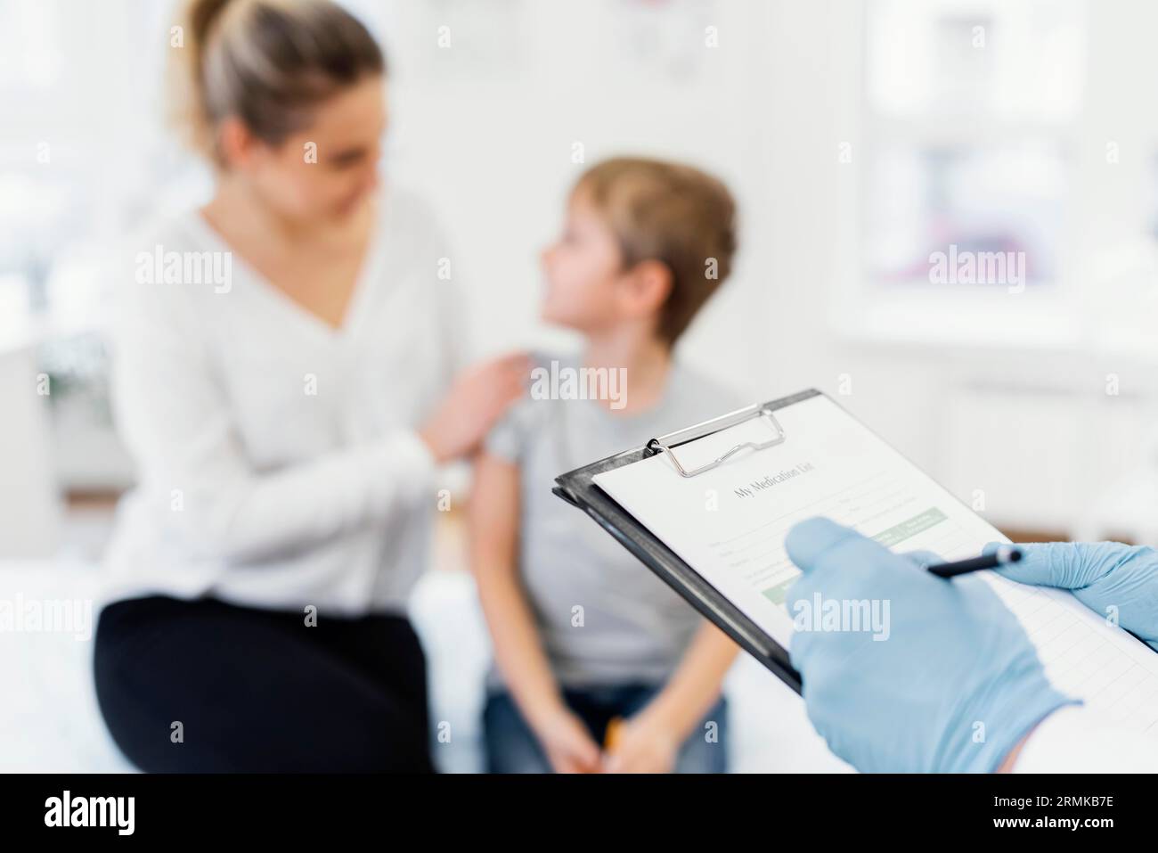Schließen Sie die Akte des Arztes ab Stockfoto
