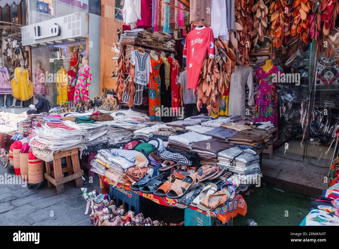 Ägypten Summer Travel Marketplace Magic: Fesselnder Souk im Herzen von Kairo Stockfoto