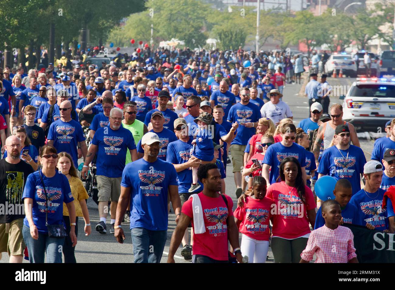 Tausende nehmen am 3. September 2018 an der jährlichen Labor Day Parade entlang der Delaware Avenue in Philadelphia, PA, USA, Teil. Stockfoto