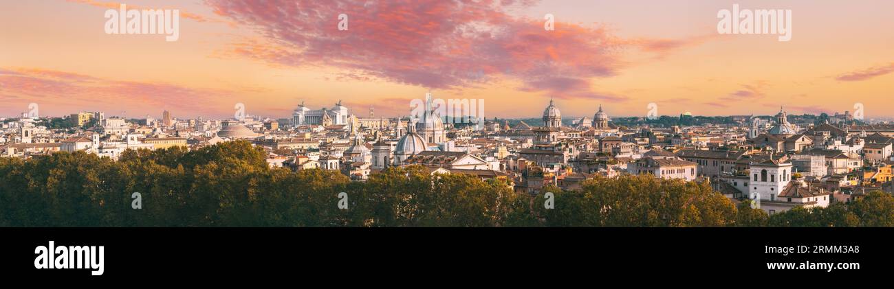 Rom, Italien. Skyline Skyline mit dem Pantheon, der Altar des Vaterlandes und andere berühmte Lanmarks in Alte historische Stadt Stockfoto