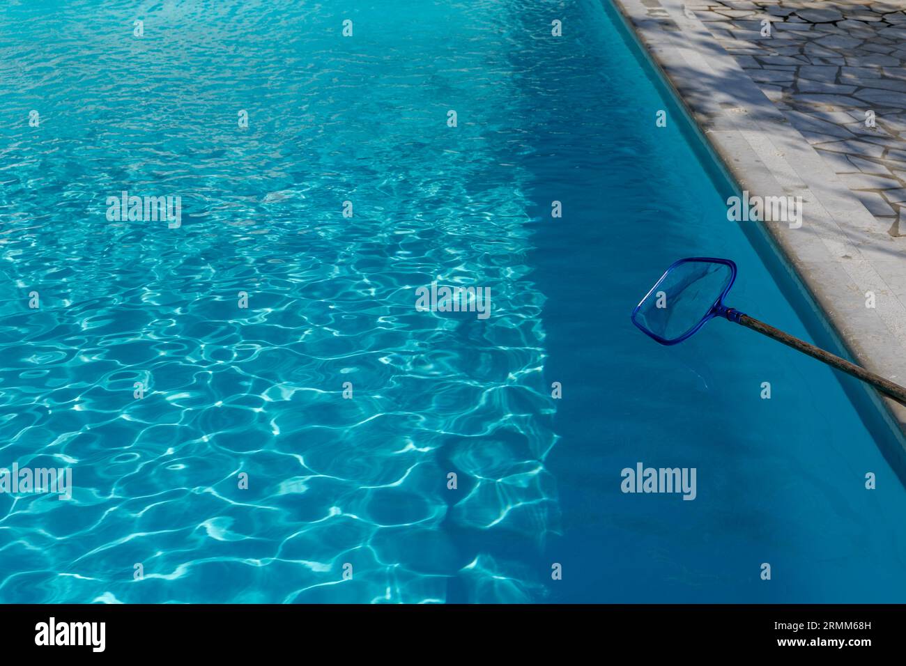Reinigung Pool Chlorierungssieb zur Reinigung von Schwimmbadwasser Kroatien Stockfoto