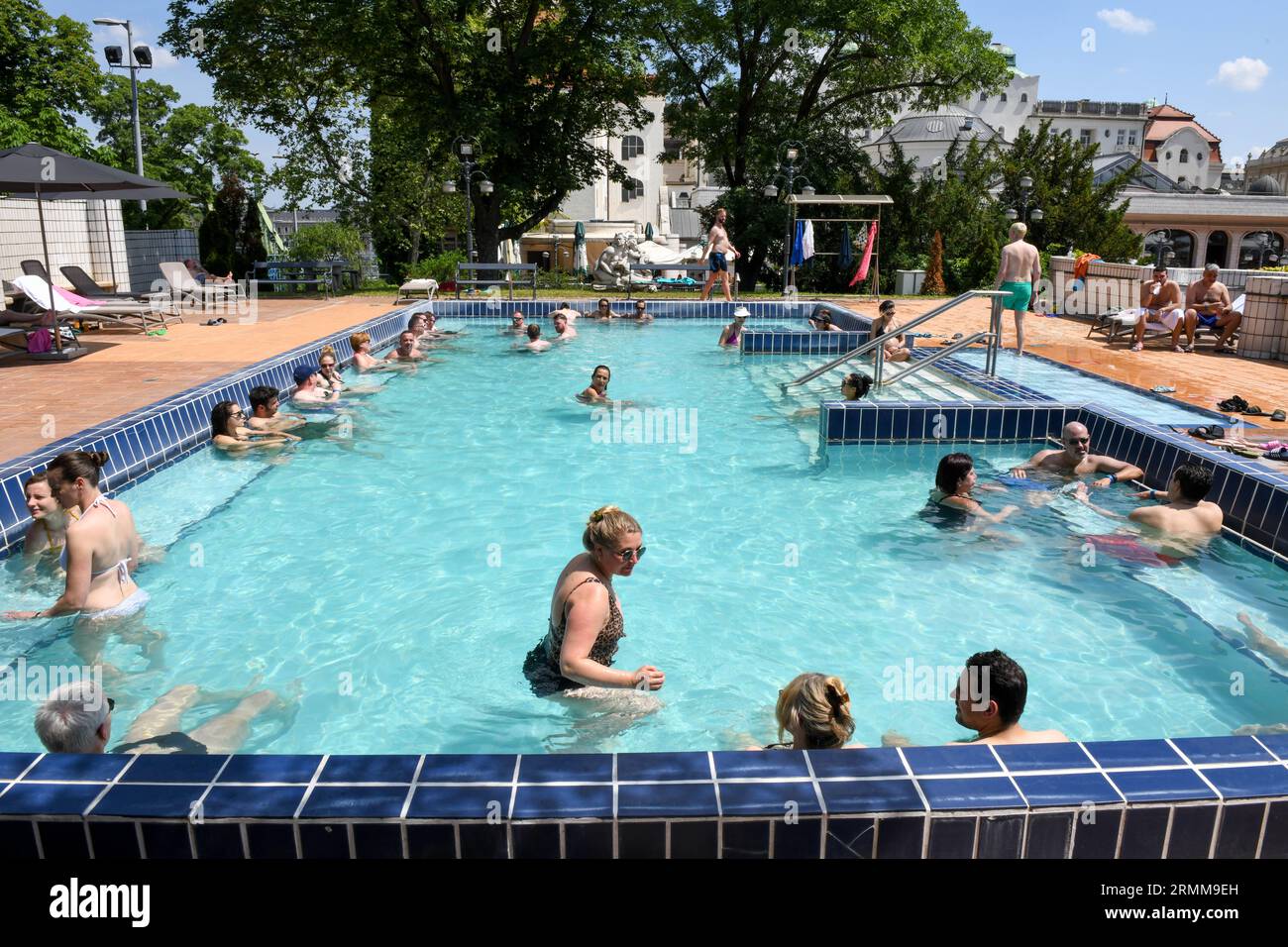 Budapest, Ungarn - 21. Mai 2023: Blick auf das Schwimmbad der Gellert-Bäder in Budapest auf Ungarn Stockfoto