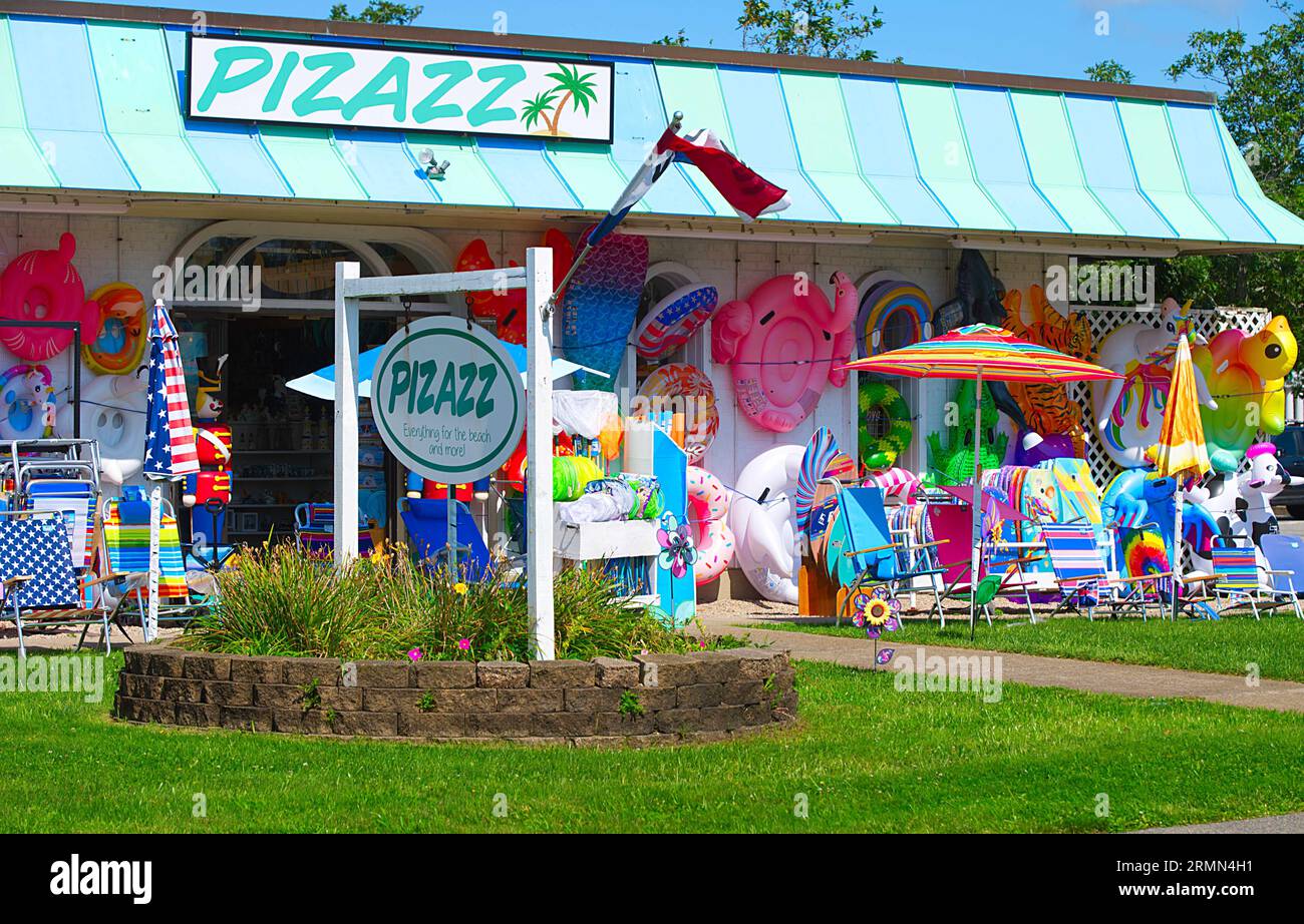 Ein Strandladen und seine Ausstellungsstücke sind in Cape Cod, Massachusetts, USA, zu sehen Stockfoto