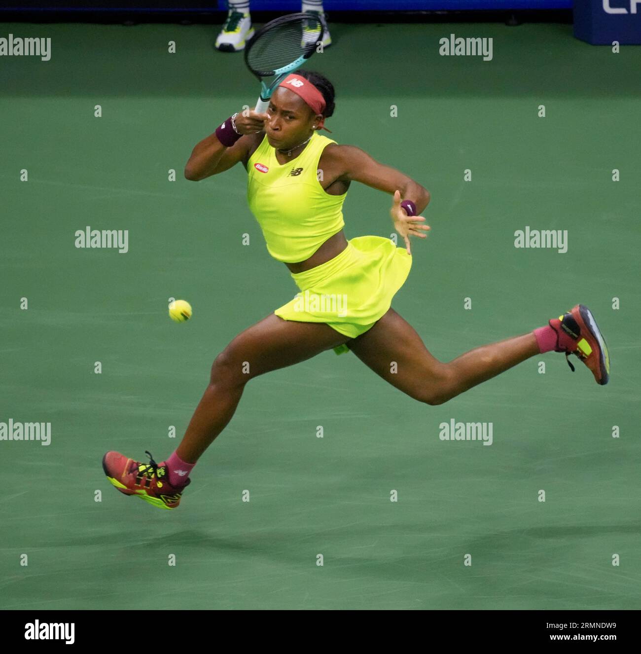 28. August 2023: Coco Gauff (USA) besiegte Laura Siegemund (GER) mit 3:6, 6:2, 6:4 bei den US Open, die im Billy Jean King Ntional Tennis Center in Flushing, Queens, New York/USA gespielt wurden © Tennisclix/CSM Stockfoto