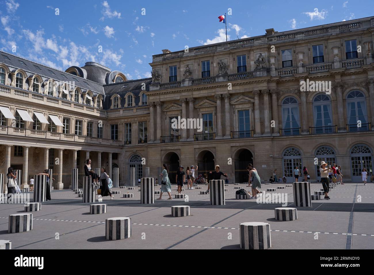 Paris, Frankreich - 14. Juli 2023 - das Palais-Royal ist ein ehemaliger französischer Königspalast Stockfoto