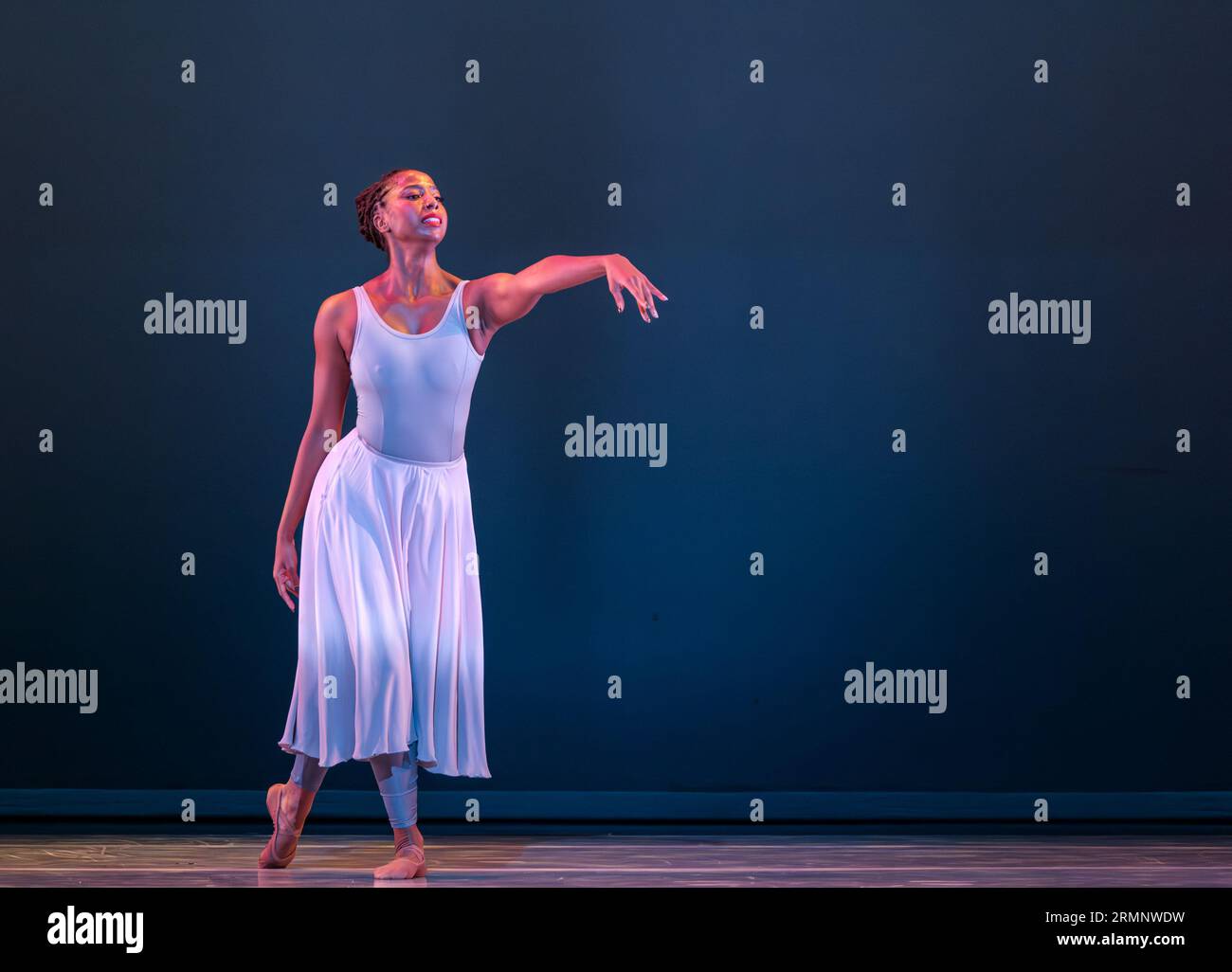 Auftritt der Alvin Ailey Tänzerin Ashley Mayeux, Edinburgh International Festival, Schottland, Großbritannien Stockfoto