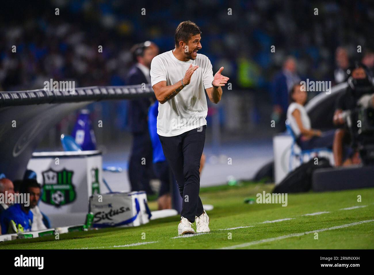 Alessio Dionisi Cheftrainer von US Sassuolo Gesten während des Serie A TIM Spiels zwischen SSC Napoli und US Sassuolo im Stadio Diego Armando Maradona, N Stockfoto