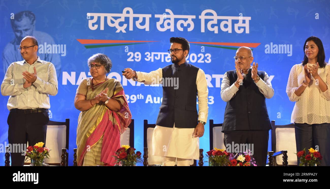 New Delhi, Indien. 29. August 2023. NEW DELHI, INDIEN - AUGUST 29: Unionsminister für Jugend und Sport Anurag Singh Thakur mit Sportsekretär Sujata Chaturvedi indischer Athlet Anju Bobby Georage und andere Website Mittagessen für Sportler während des National Sports Day Event im JLN Stadium am 29. August 2023 in New Delhi, Indien. (Foto: Sonu Mehta/Hindustan Times/SIPA USA) Credit: SIPA USA/Alamy Live News Stockfoto