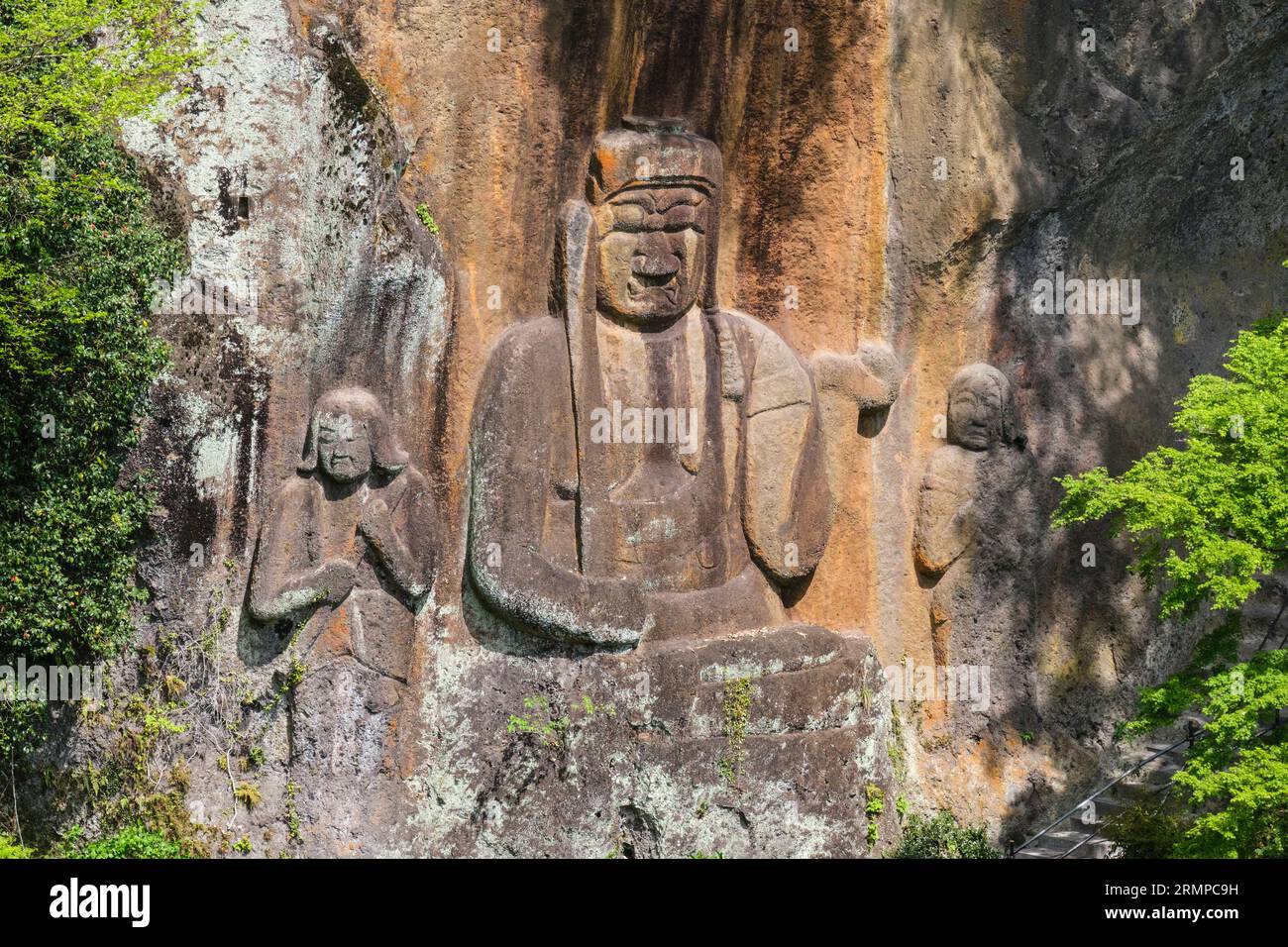 Japan, Kyushu. Buddhistischer Fuko-JI-Tempel. Magaibutsu Felsschnitzereien. Stockfoto