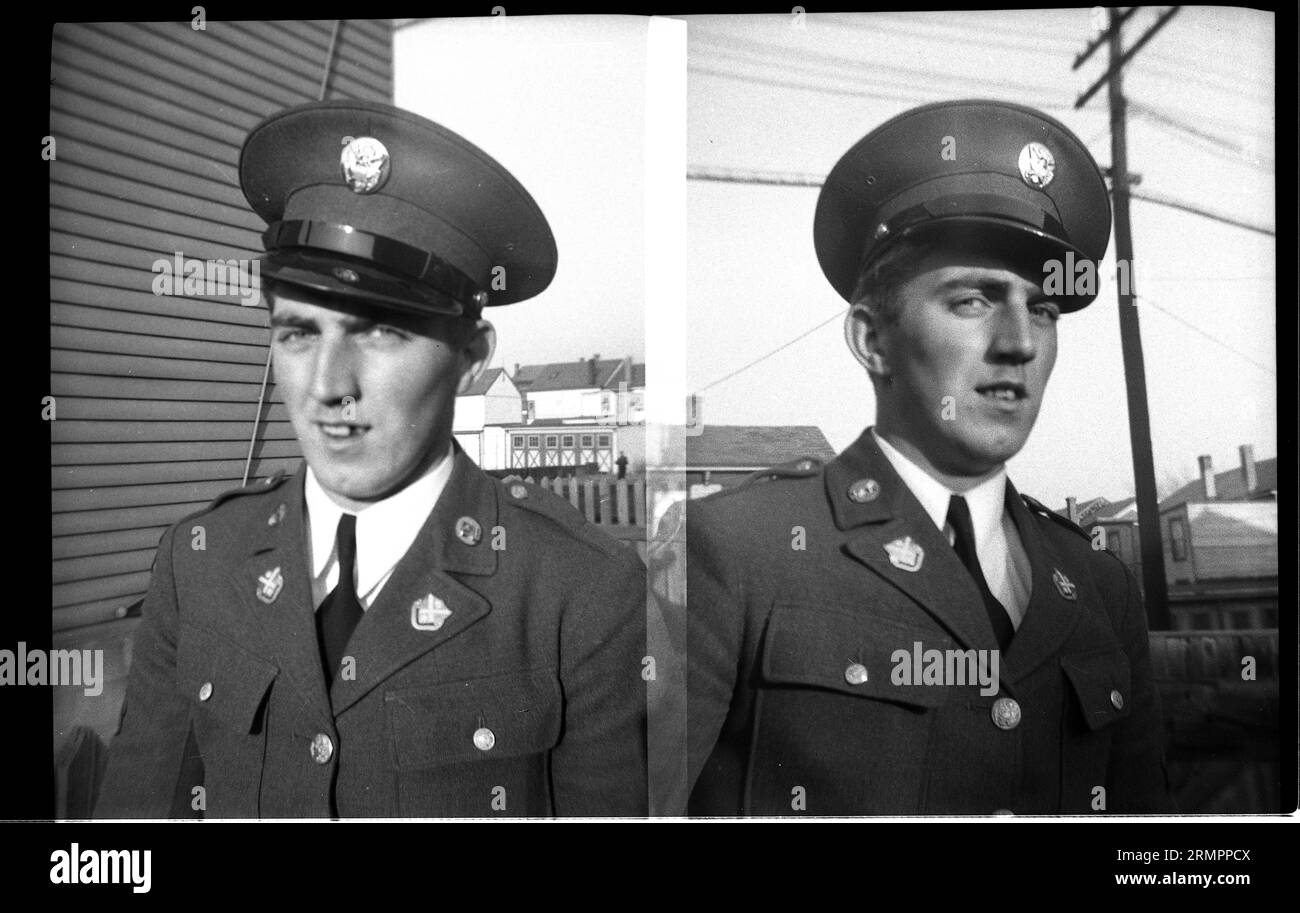 Doppelbild der US-amerikanischen GI in Uniform. Mitglieder der 114. Infanteriedivision der US-Armee trainieren im Zweiten Weltkrieg gegen Deutschland in Europa. Stockfoto